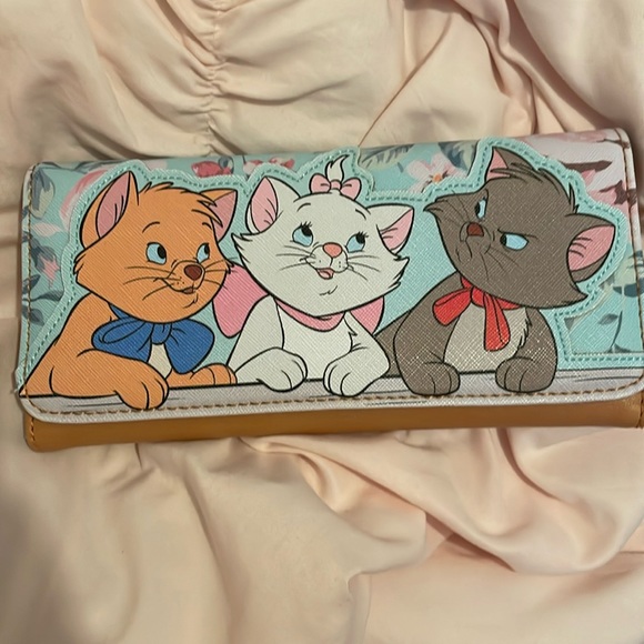 Loungefly Handbags - Loungefly Disney Aristocrats Floral Wallet